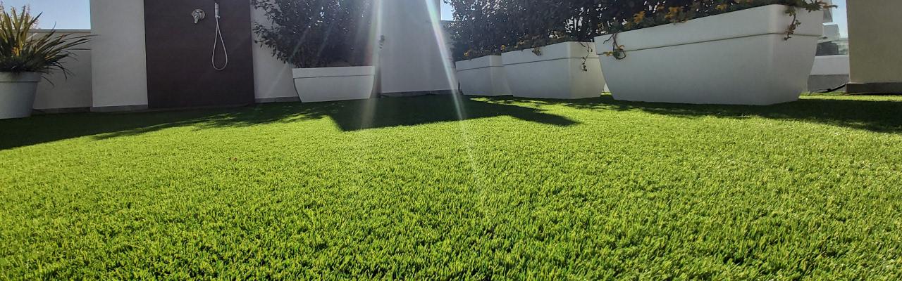 Césped artificial en espacios públicos en Alcobendas